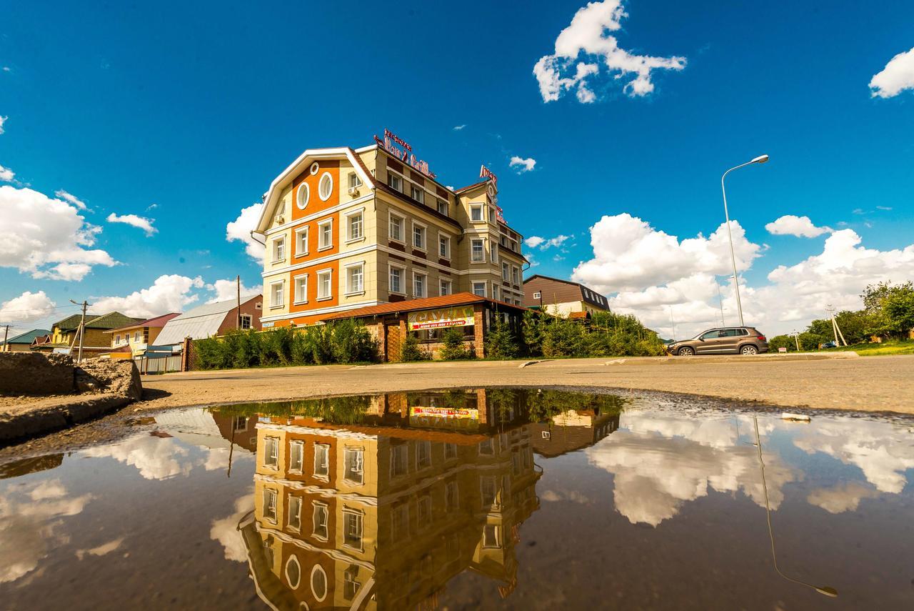 Adler Hotel Astana Luaran gambar