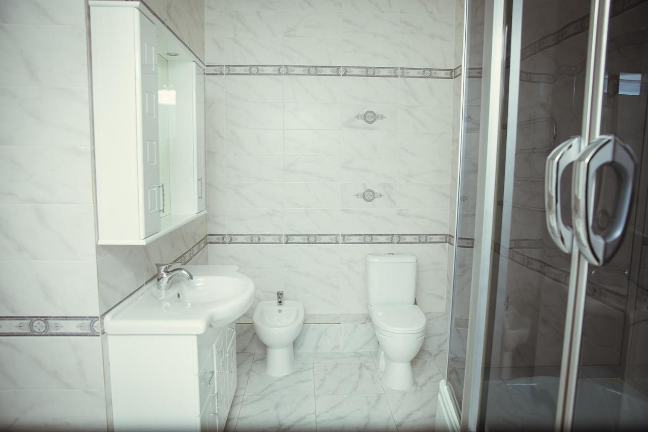 Adler Hotel Astana Luaran gambar